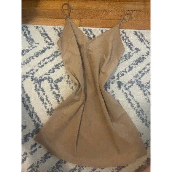 Aritzia Wilfred Free Nori Vegan Suede Tan Slip Dress Womens S Spaghetti Strap - Picture 3 of 5